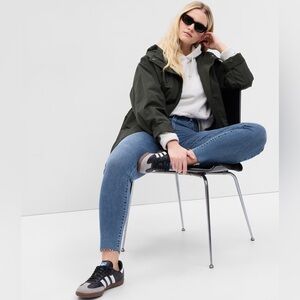 NWT Gap Women’s high waisted skinny jeans 27 vintage wash